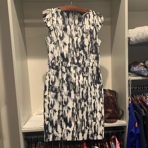 French Connection Black/White V Dress - SZ 10
